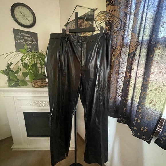 Shein Curve Split Hem Pants Size 2XL - Picture 5 of 9